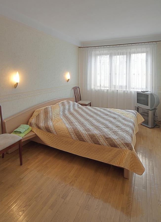 Квартира По Улице Большая Васильковская, 129 Kiev Buitenkant foto